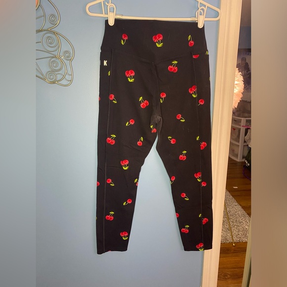 Women’s workout pants with a cherry print - Picture 2 of 3